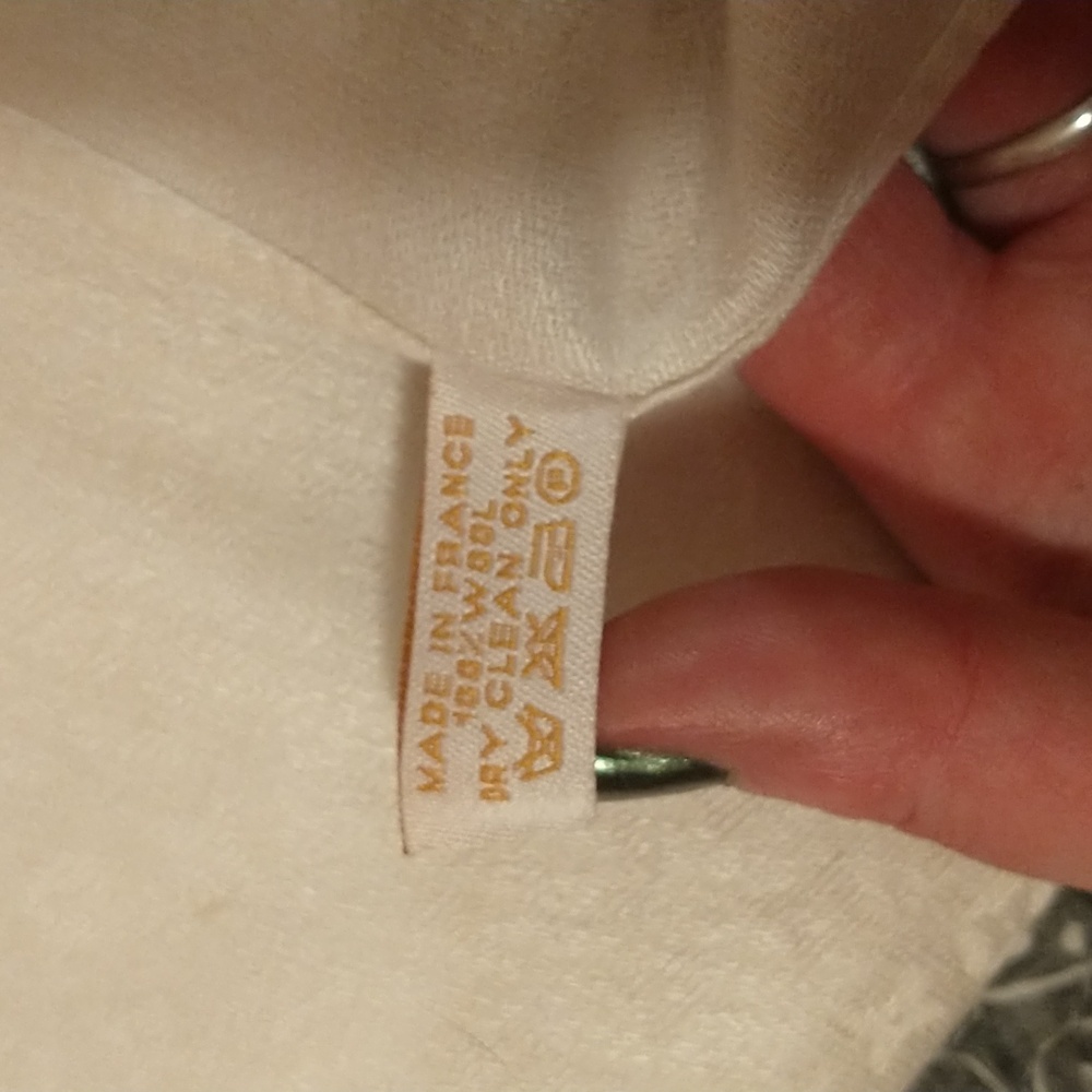 ISO!🙏 Louis Vuitton Monogram Jacquard Weave Ecru Wool Rectangular Fringe Scarf - Picture 14 of 17